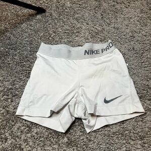 Nike Pro Women's Athletic Shorts - Light Gray